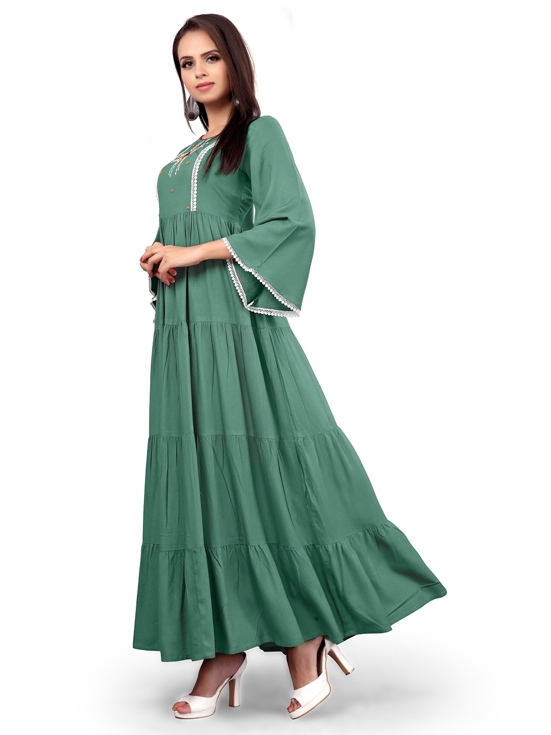 

MADHURAM Women Green Floral Embroidered Flared Sleeves Mirror Work Anarkali Kurta