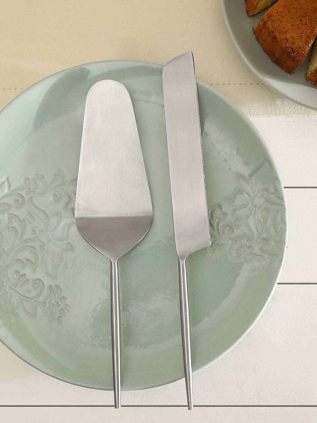 

ellementry Set Of 2 Silver-Toned Cake Server Set