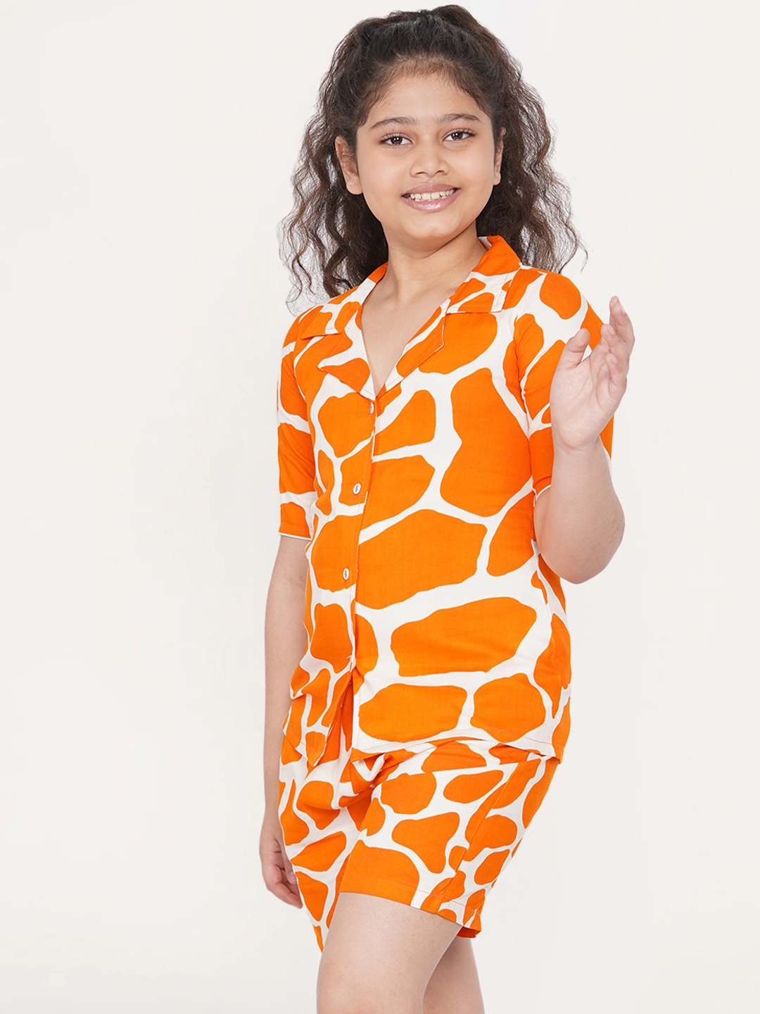 

titliyan Girls Orange & White Printed Night suit