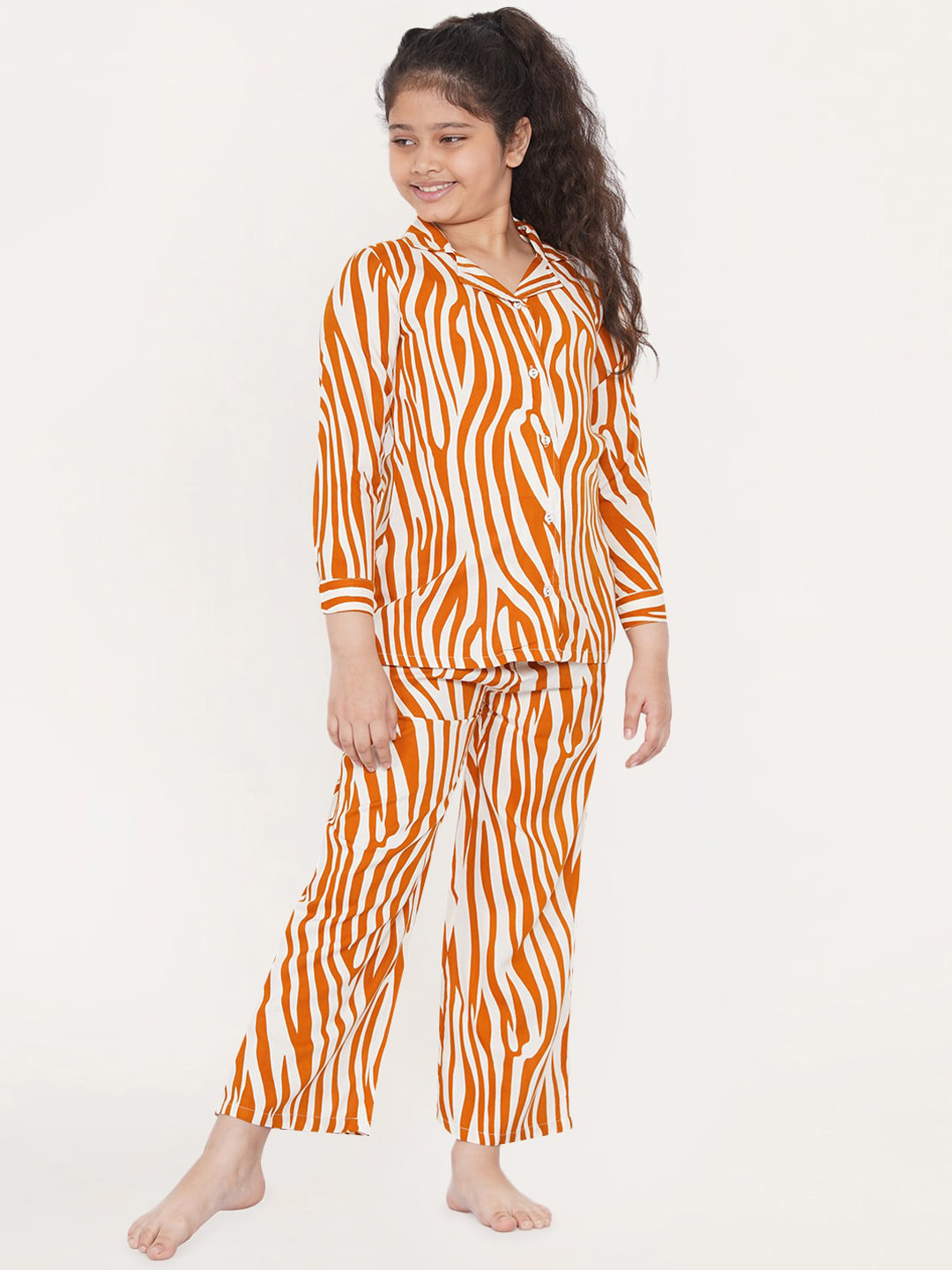 

titliyan Girls Orange & White Printed Cotton Night suit