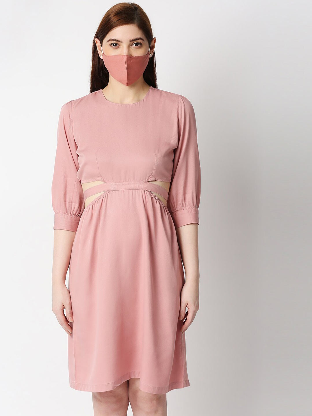 

Kraus Jeans Women Rose-Coloured Cut Out Dress With Mask