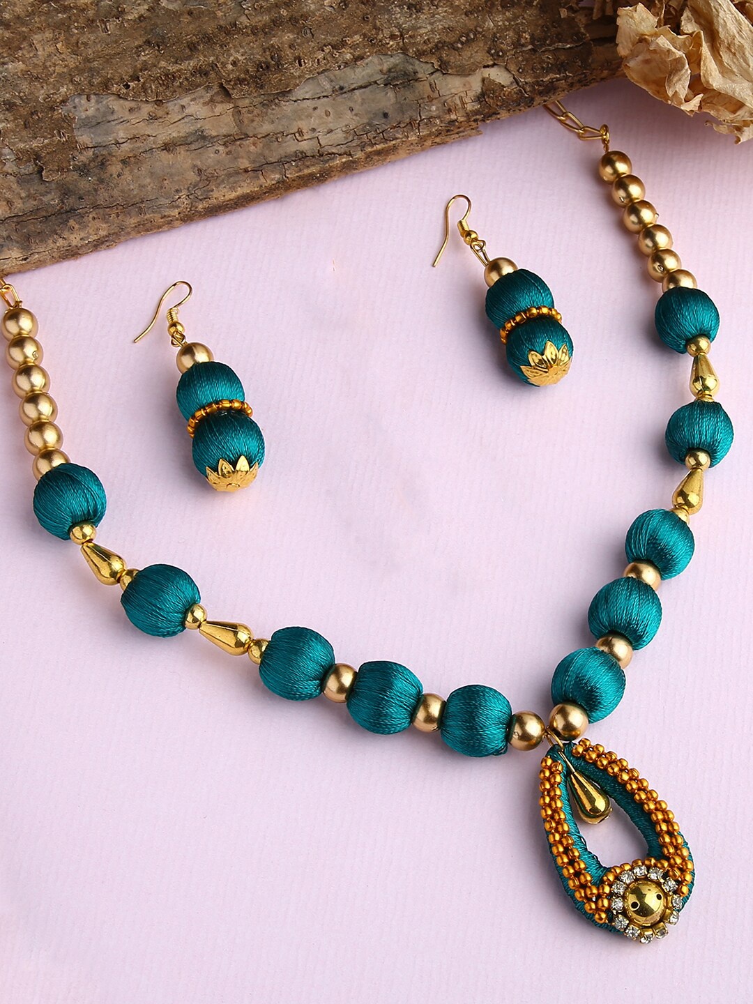 

AKSHARA Girls Gold-Plated Green Silk Thread Beaded Jewellery Set