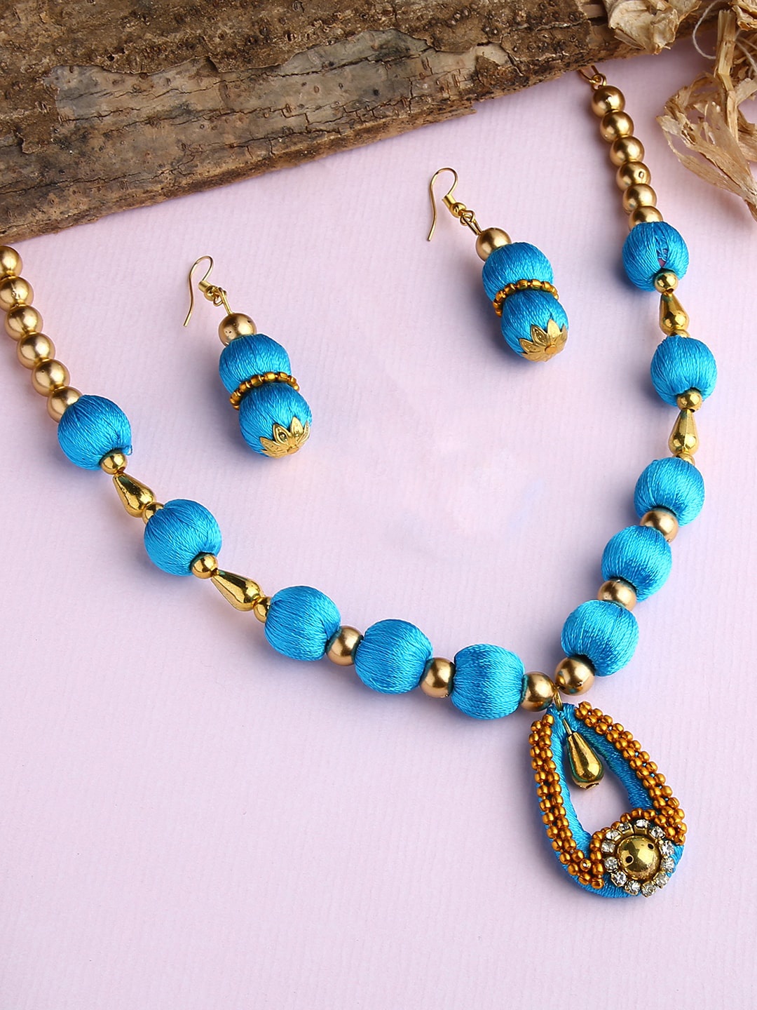

AKSHARA Girls Gold-Plated & Blue Silk Thread Jewellery Set