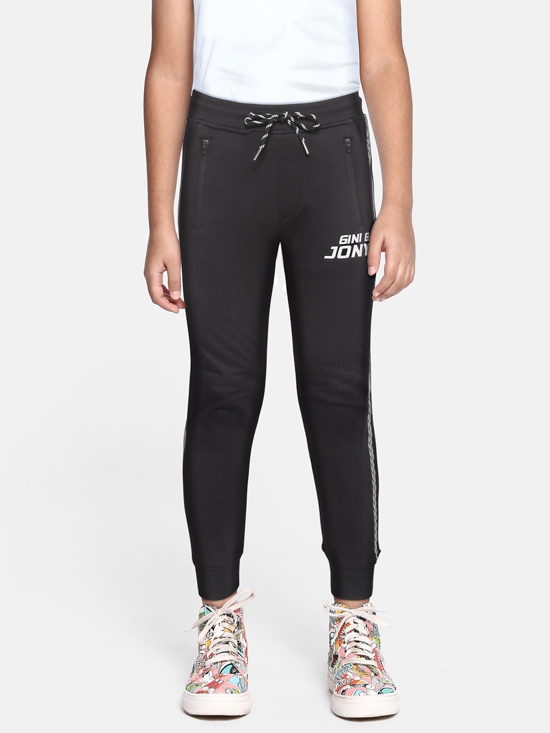 

Gini and Jony Boys Black Solid Joggers with Side Stripe