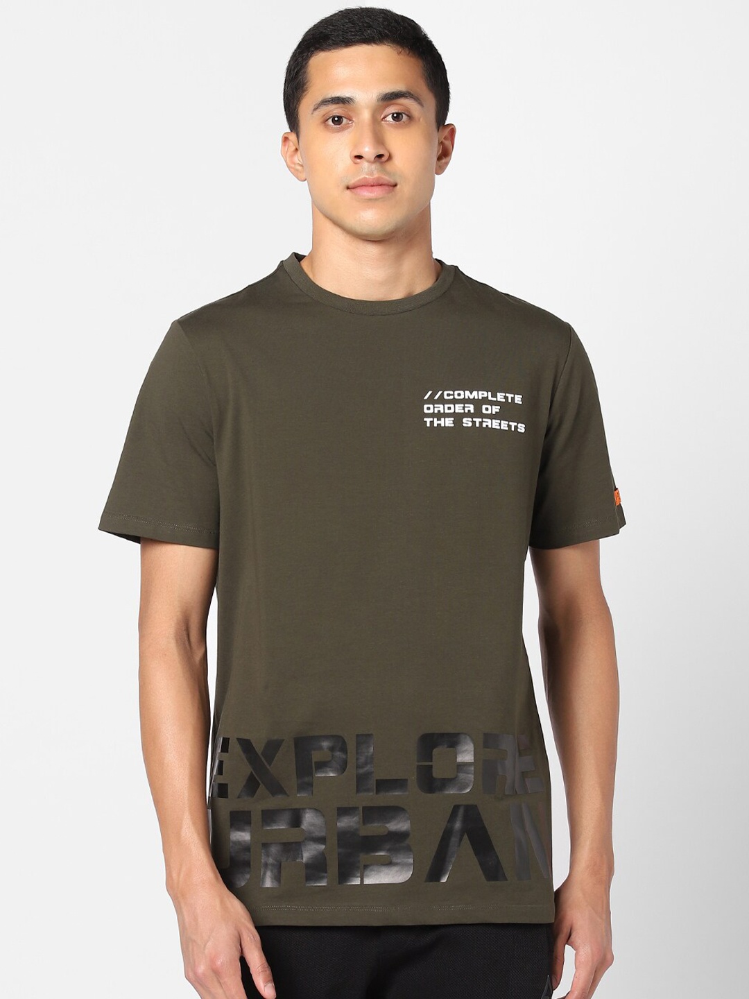 

Street Armor by Pantaloons Men Olive Green Typography Printed T-shirt