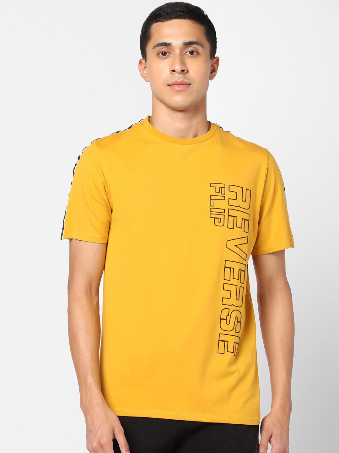 

Street Armor by Pantaloons Men Mustard Yellow & Black Typography Printed T-shirt