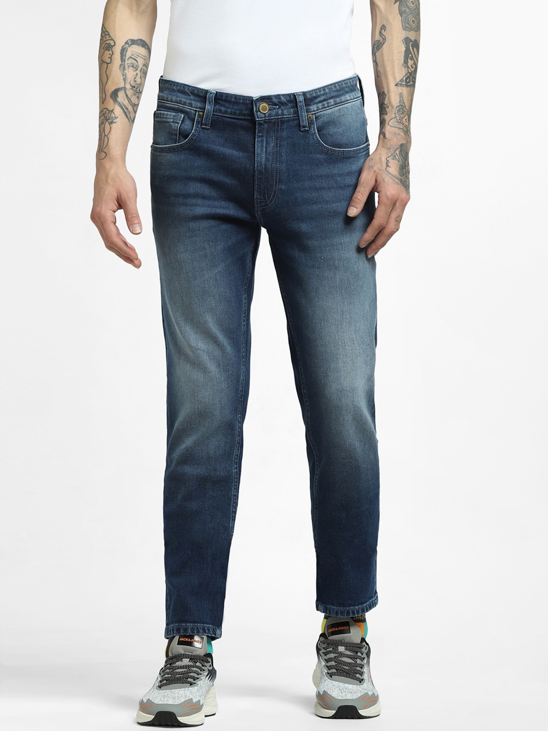 

Jack & Jones Men Blue Low-Rise Light Fade Jeans