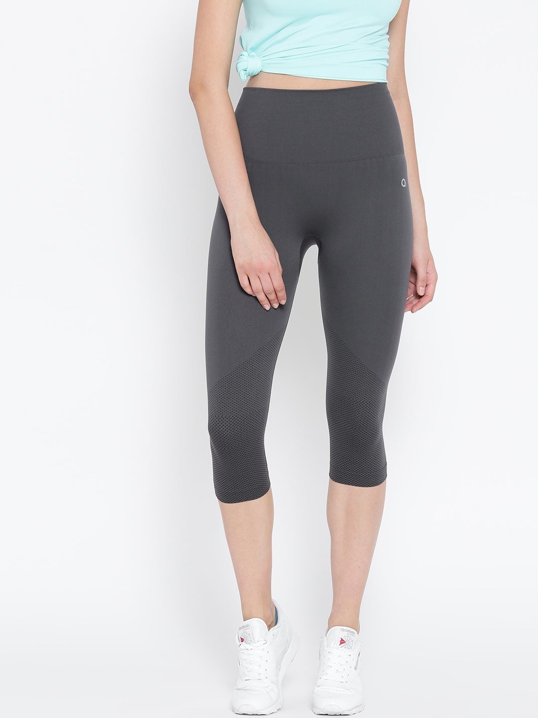 

Amante Women Grey Solid Regular Fit Capris