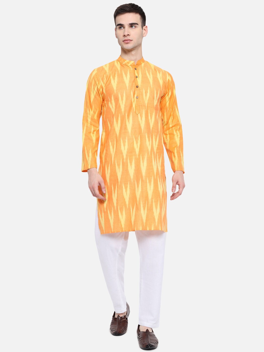 

Vastraa Fusion Men Yellow Woven Design Cotton Kurta