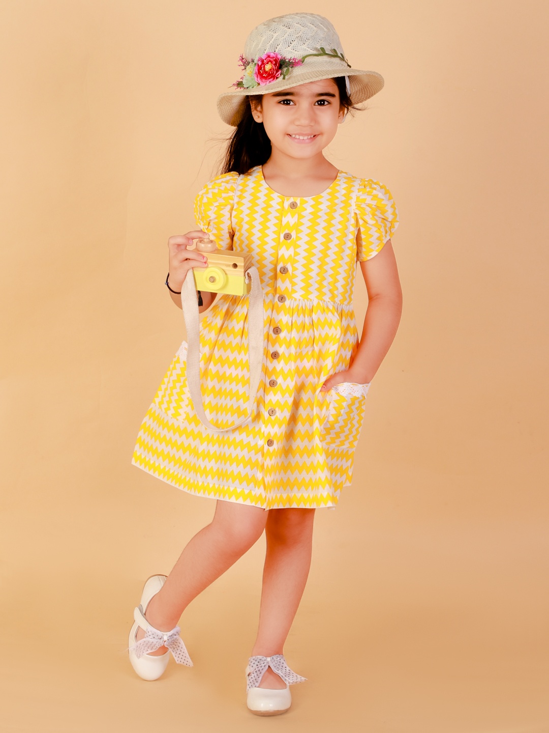 

LIL DRAMA Girls Yellow & White Chevron Printed Puff Sleeves Cotton Fit & Flare Dress