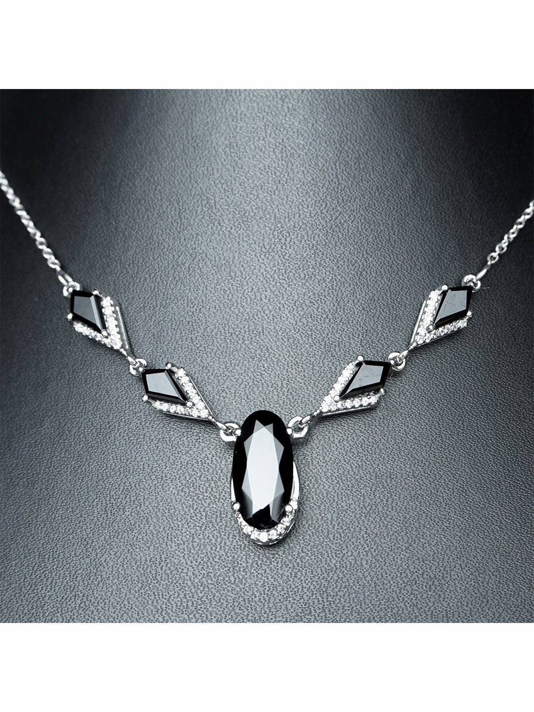 

HIFLYER JEWELS Black & Silver-Toned Rhodium-Plated Stone-Studded Necklace