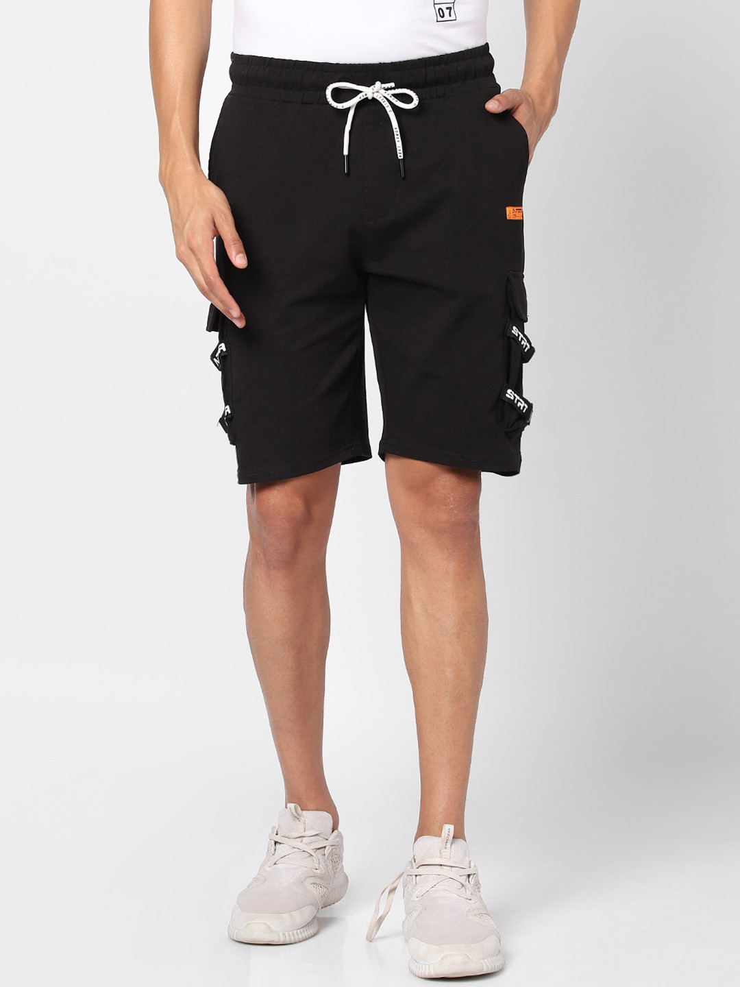 

Street Armor by Pantaloons Men Black Regular Fit Shorts