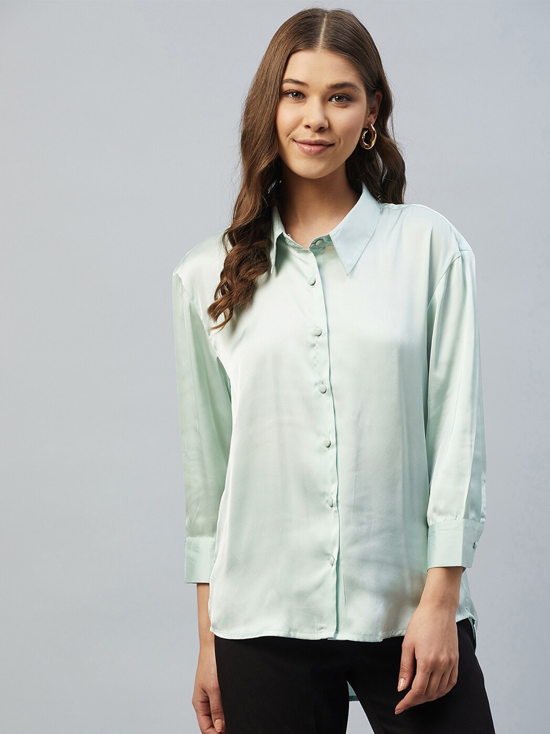 

DELAN Women Green Relaxed Boxy Satin Casual Shirt