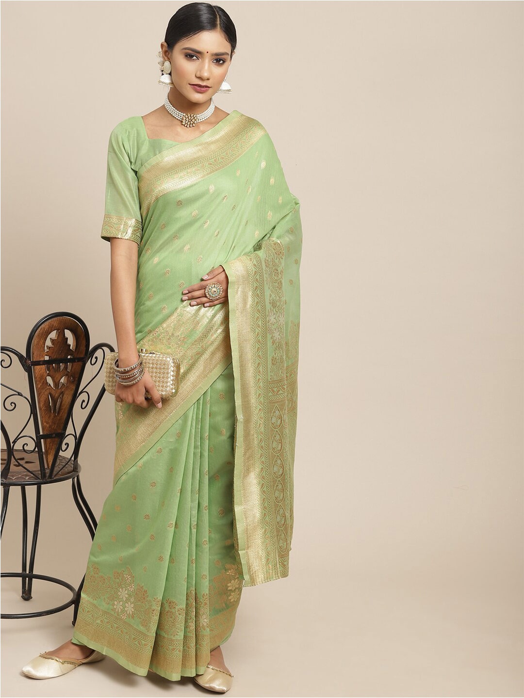 

KALINI Green & Gold-Toned Floral Zari Silk Cotton Banarasi Saree