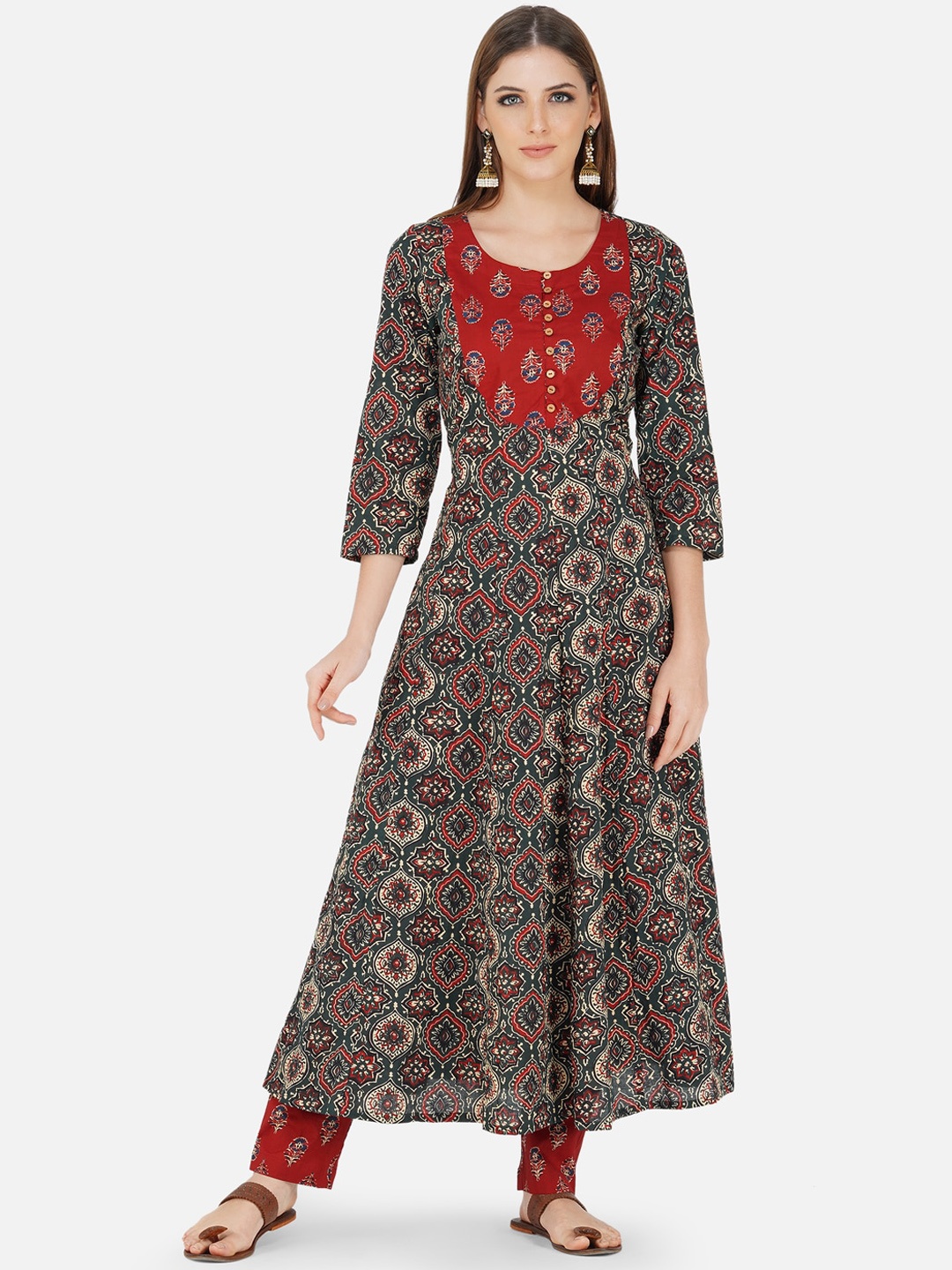 

FABNEST Women Green Ethnic Motifs Printed Gotta Patti Anarkali Kurta