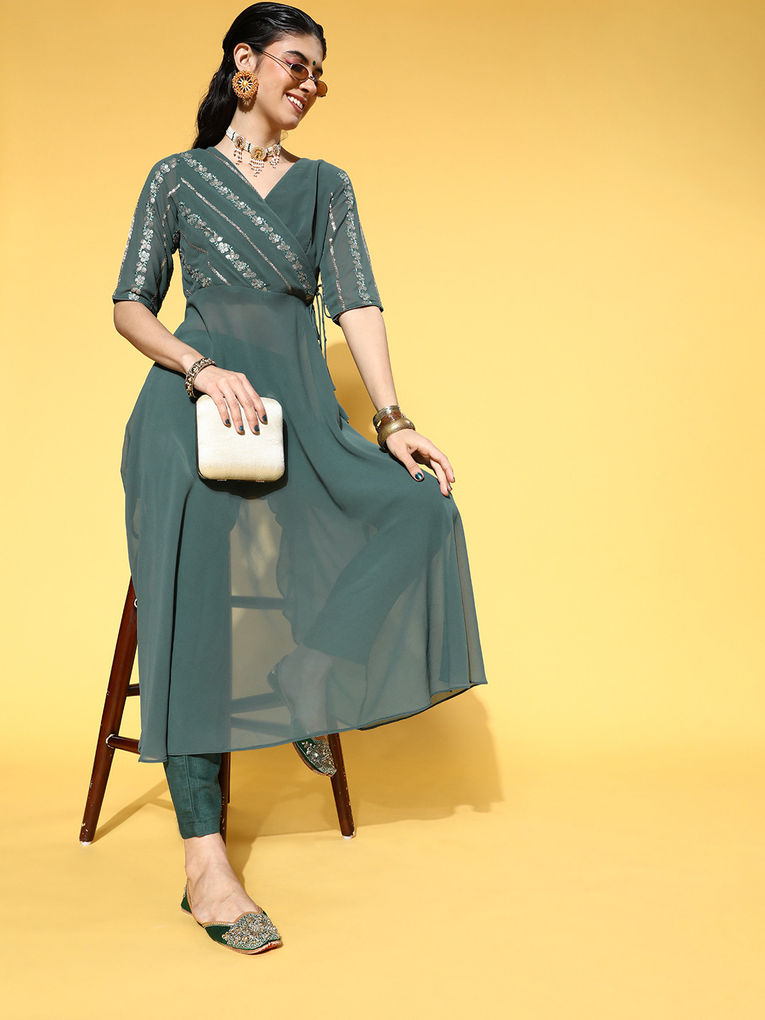 

Inddus Ethnic Motifs Poly Georgette Nuovo Sleeves Kurta Set, Green