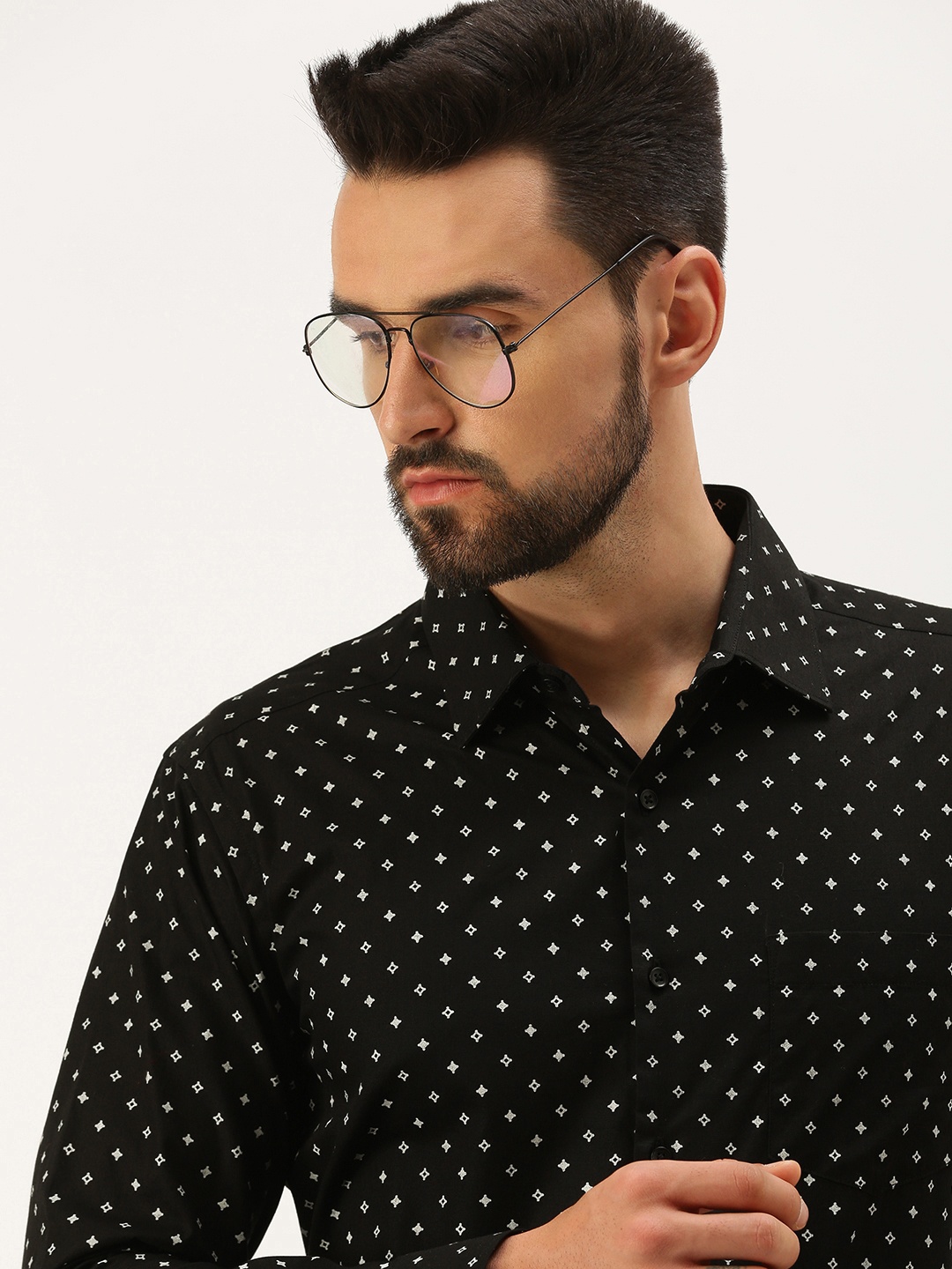 

IVOC Men Black & White Comfort Printed Cotton Formal Shirt