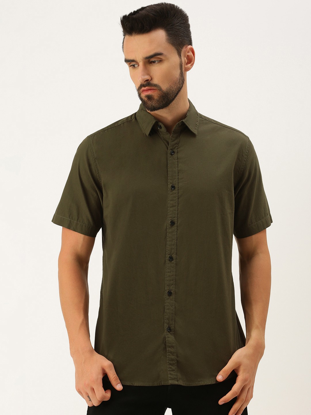 

IVOC Men Olive Green Solid Cotton Casual Shirt
