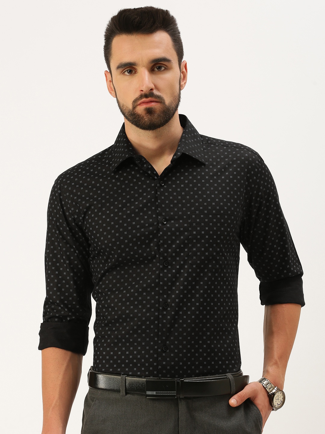 

IVOC Men Black & Blue Printed Cotton Formal Shirt