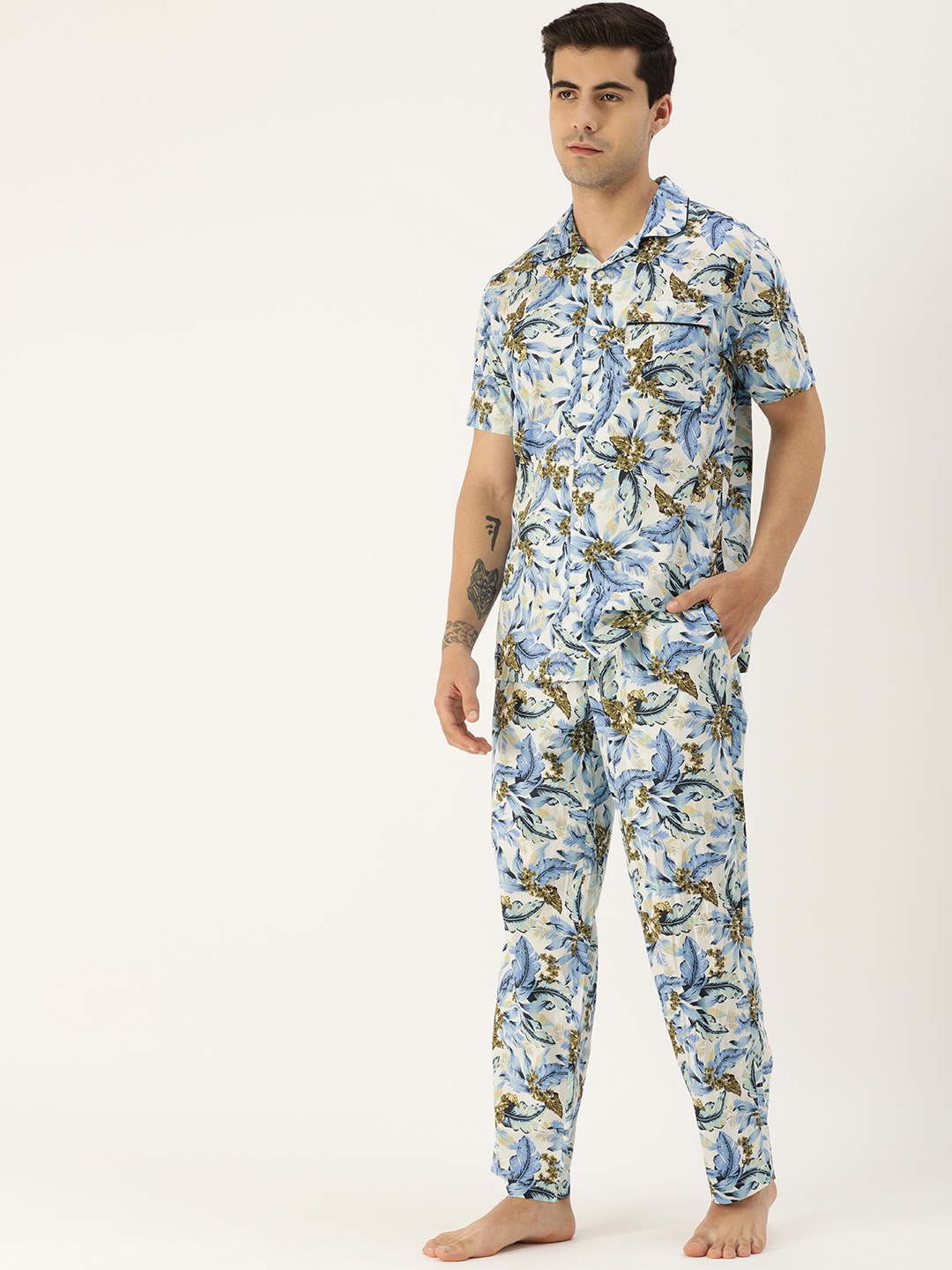 

Bene Kleed Men White & Blue Floral Print Pure Cotton Pyjamas Set