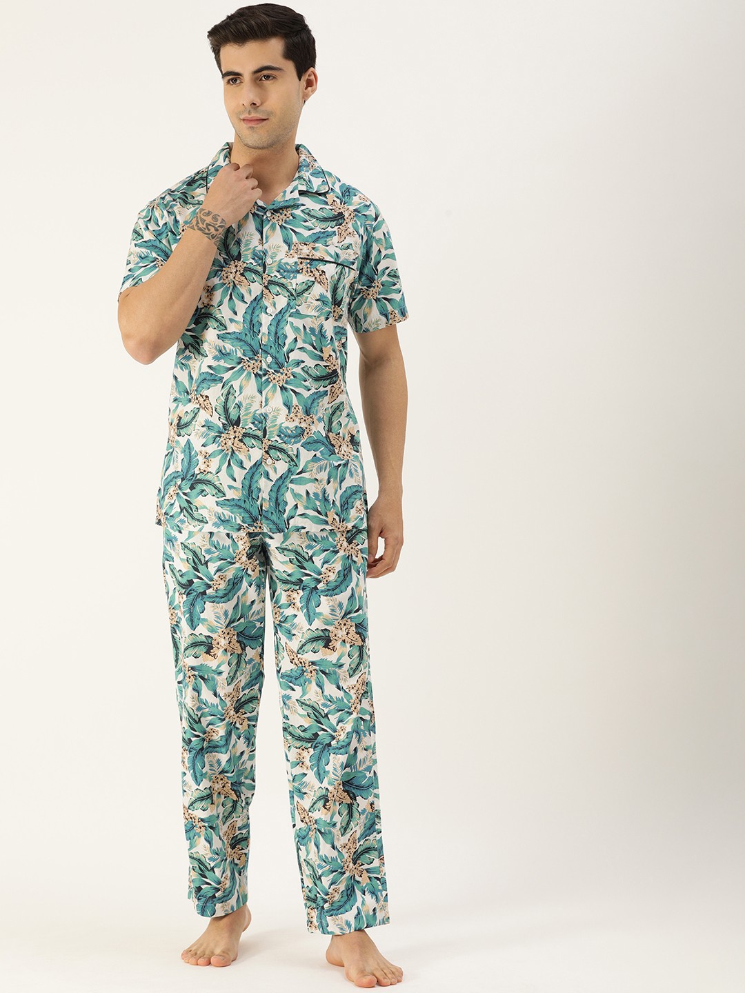 

Bene Kleed Men White & Teal Green Floral Print Pure Cotton Pyjamas Set