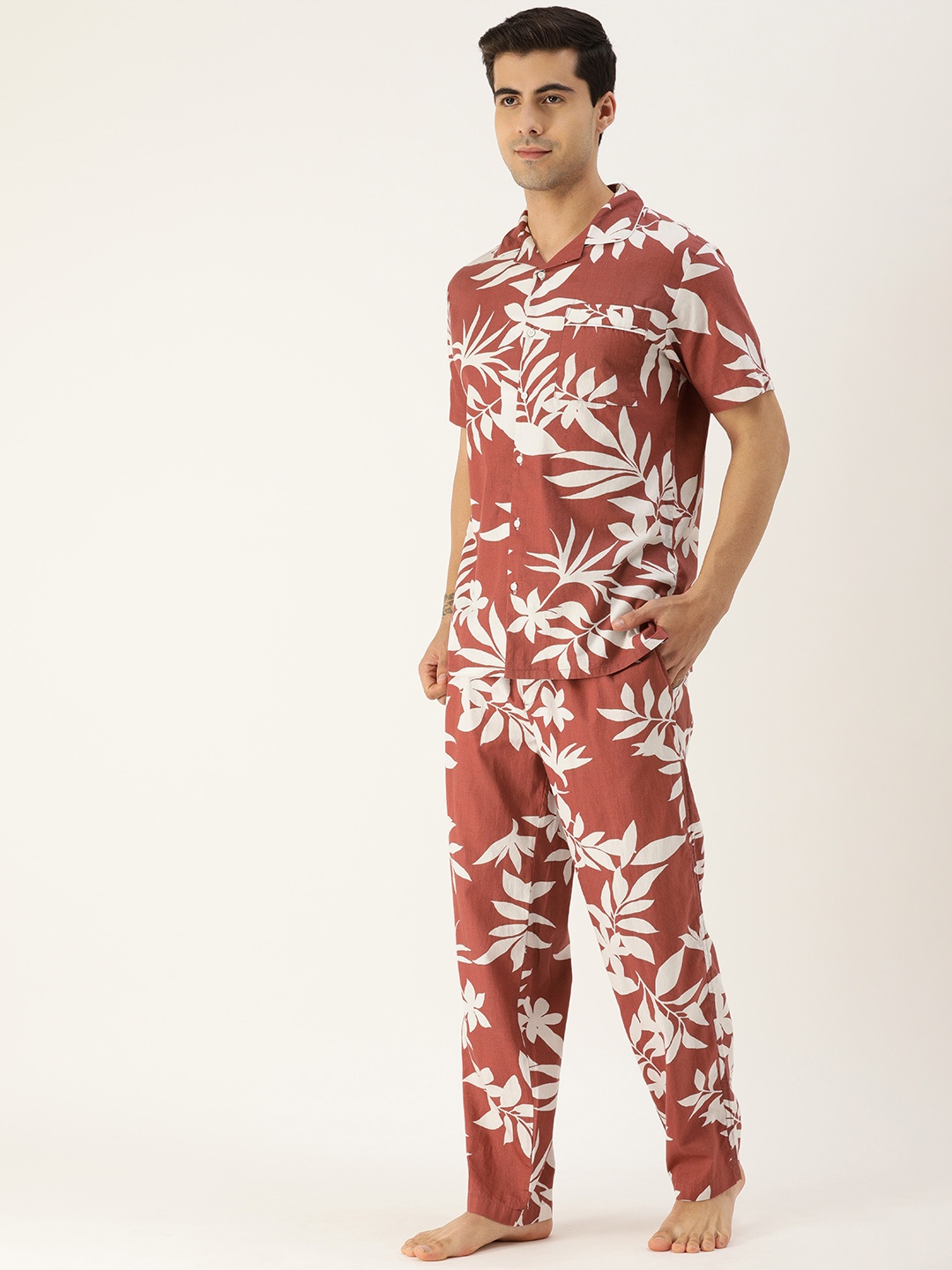 

Bene Kleed Men Brown & White Floral Print Pure Cotton Pyjamas Set