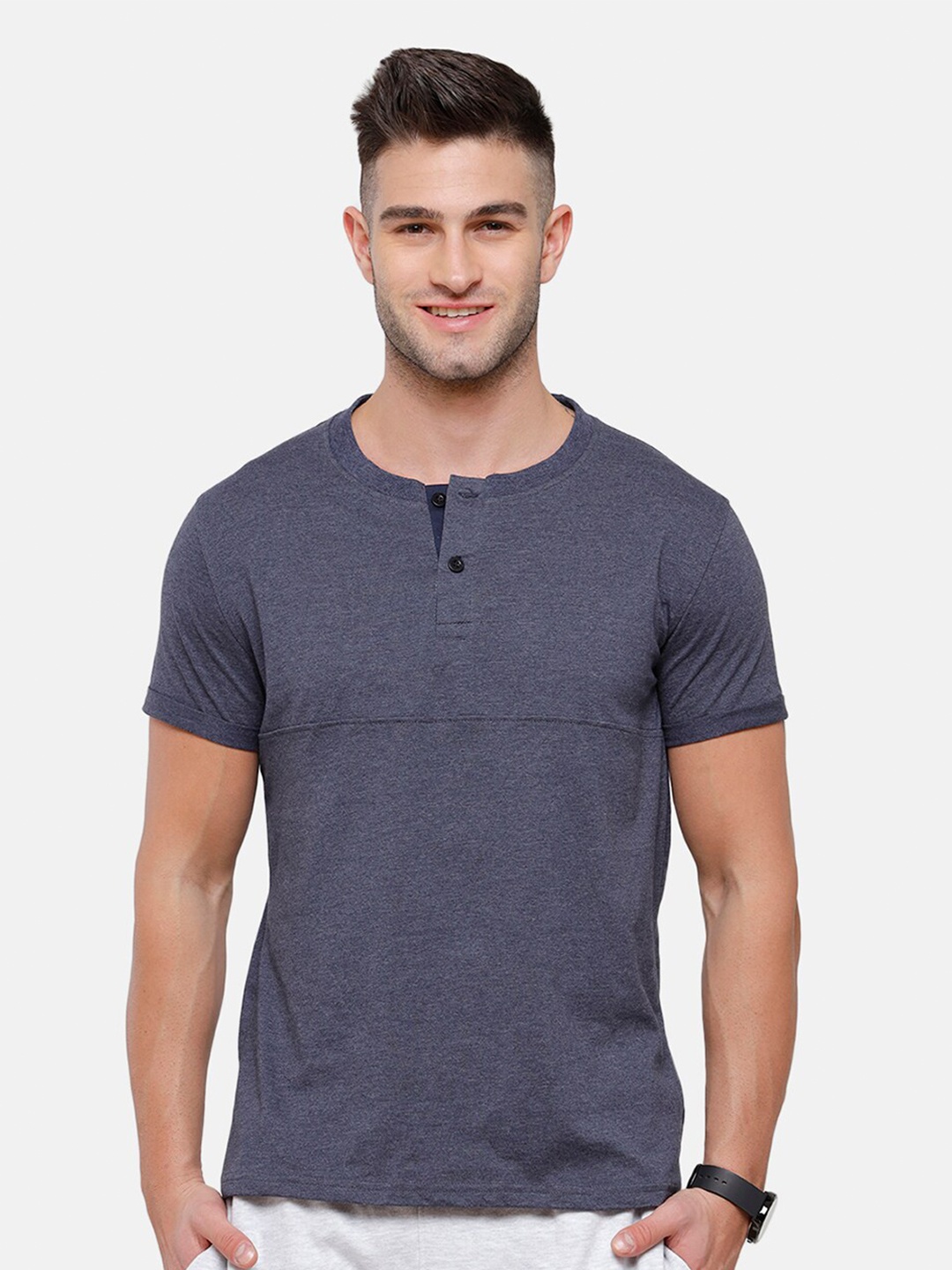 

MADSTO Men Grey Henley Neck Slim Fit Pure Cotton T-shirt