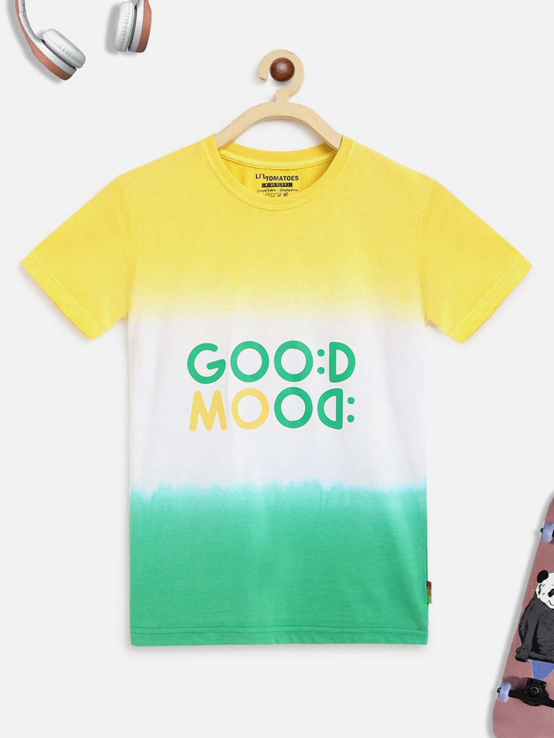 

Lil Tomatoes Boys Yellow & White Typography Dyed Outdoor Pure Cotton T-shirt