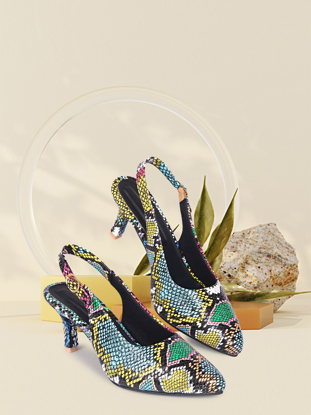

FASHIMO Black & Blue Printed Party Kitten Pumps with Buckles