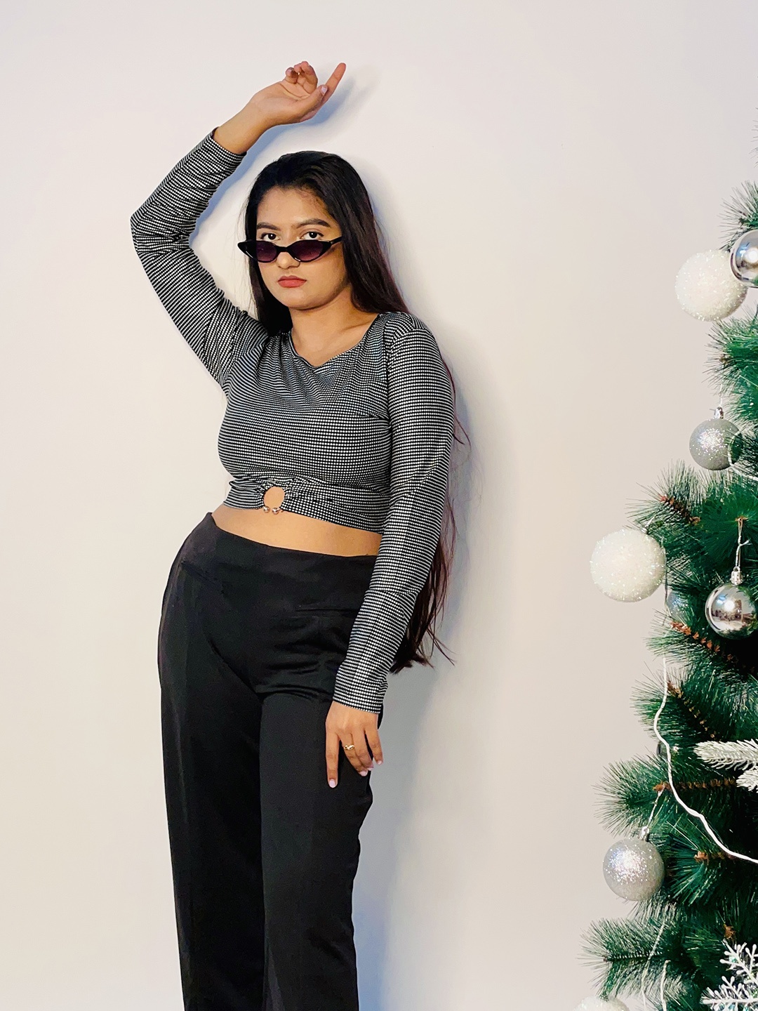 

Tokyo Talkies Black & White Print Ring Detail Crop Top
