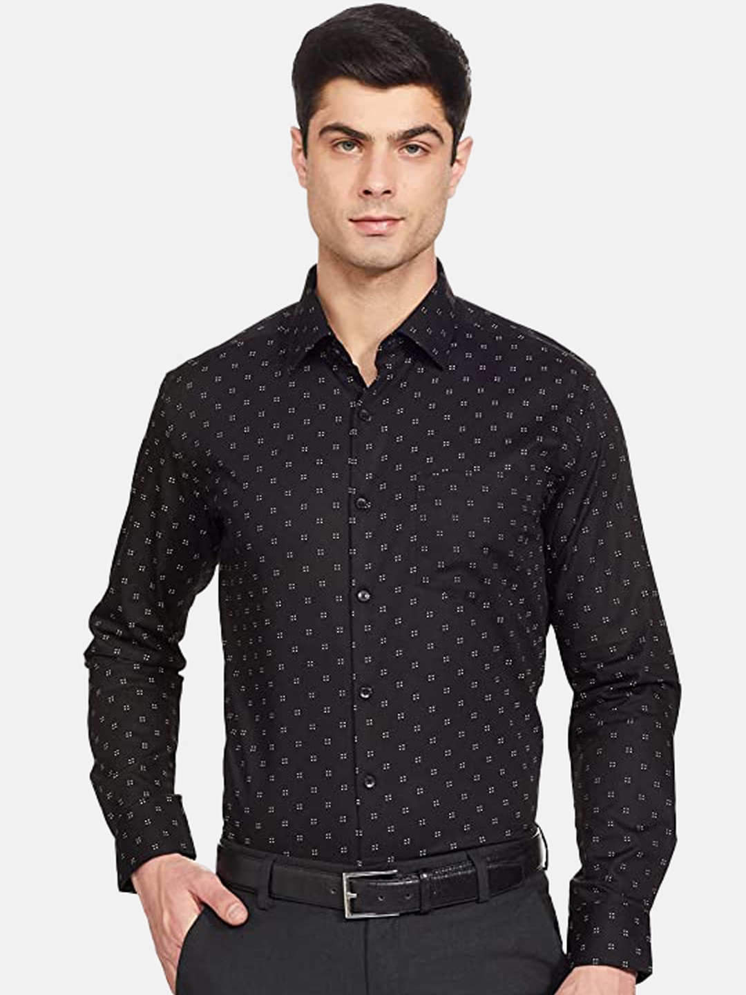 

IVOC Men Black Geometric Printed Formal Shirt