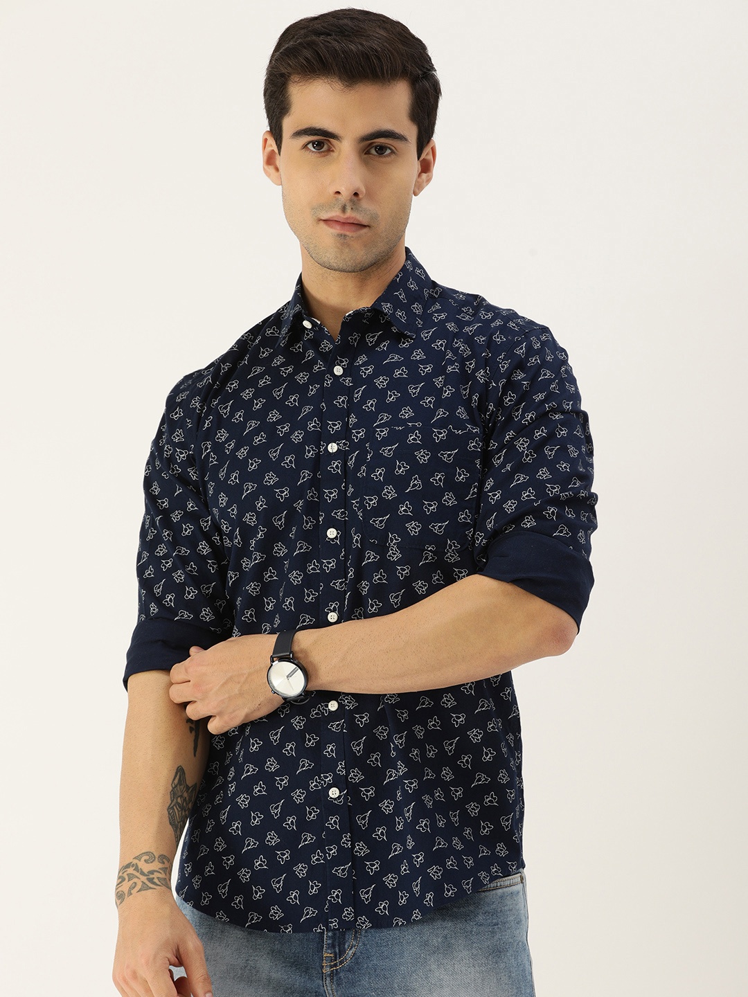 

Bene Kleed Men Navy Blue & White Floral Printed Cotton Casual Shirt