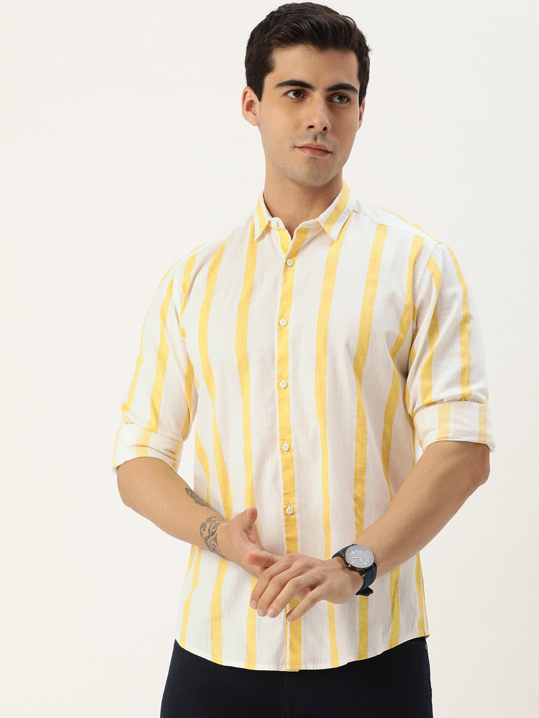 

Bene Kleed Men White Slim Fit Striped Casual Shirt