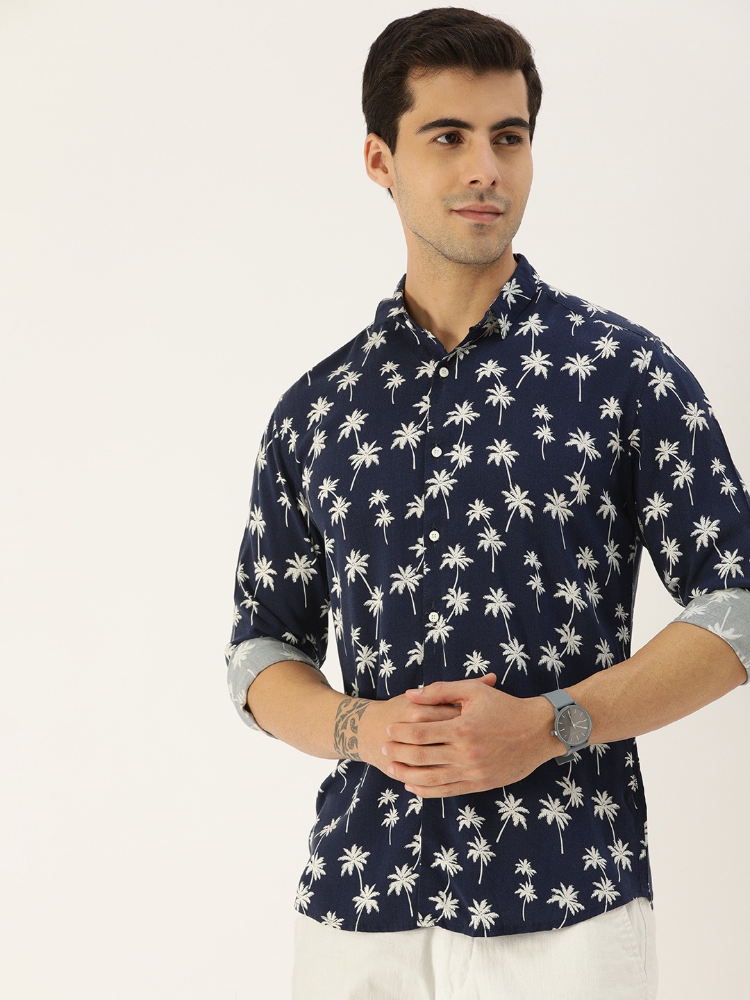 

Bene Kleed Men Navy Blue & White Slim Fit Floral Printed Casual Shirt