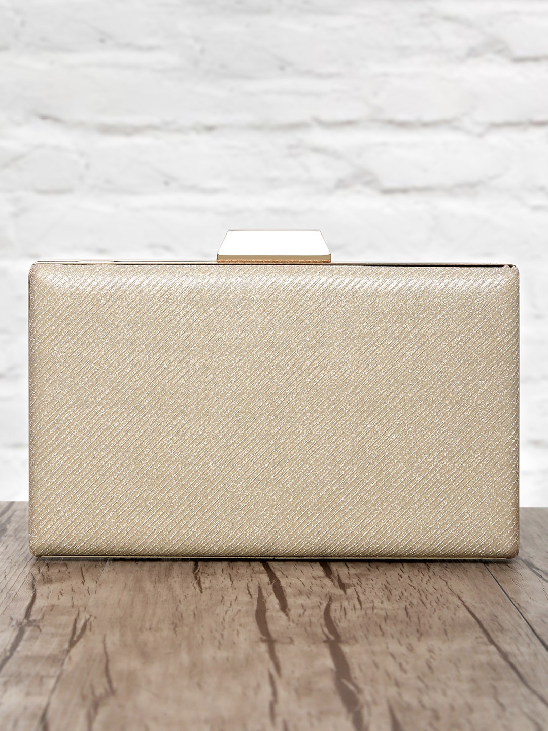 

Peora Gold-Toned Textured Purse Clutch