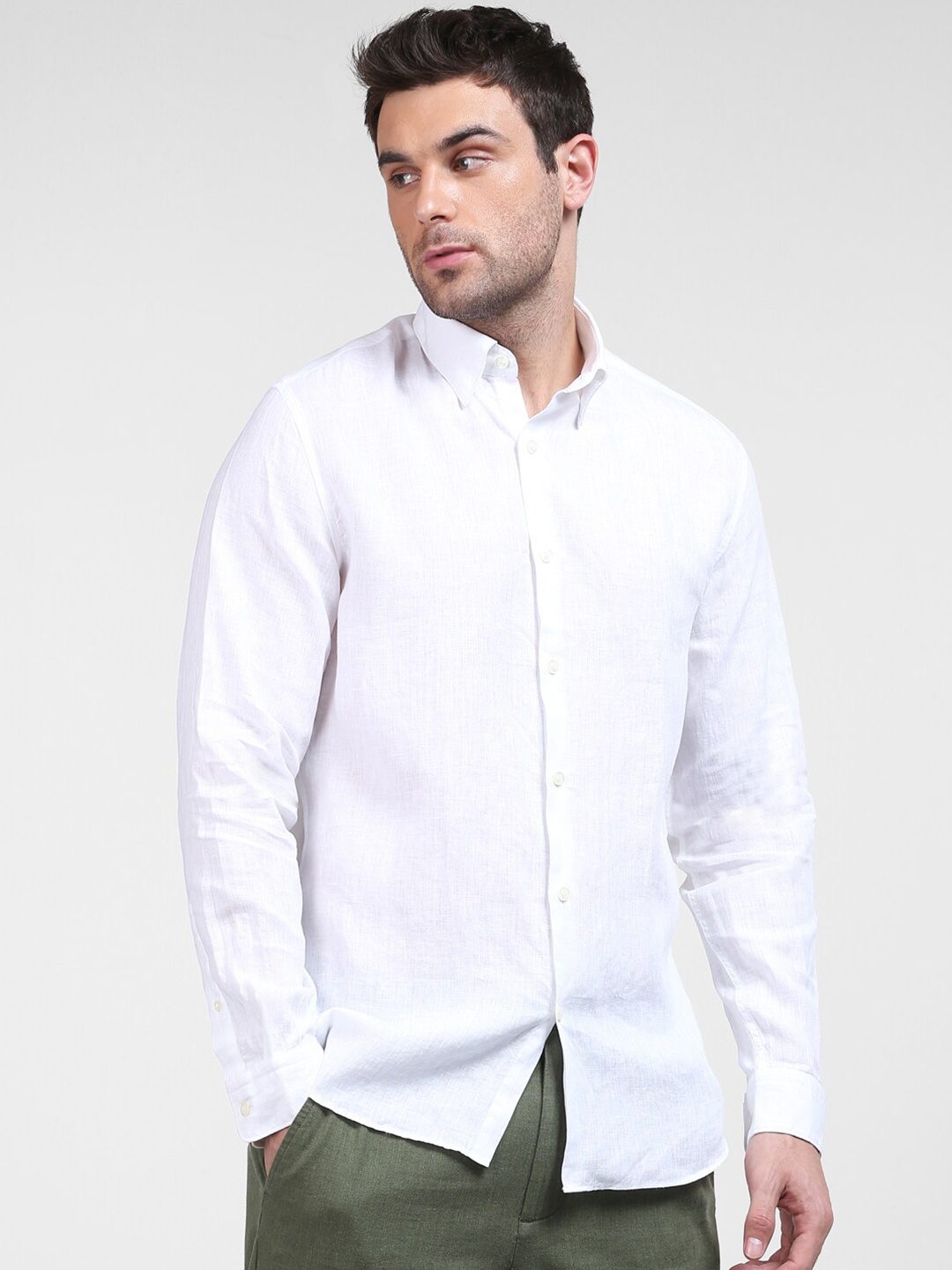 

SELECTED Men White Solid Linen Casual Shirt
