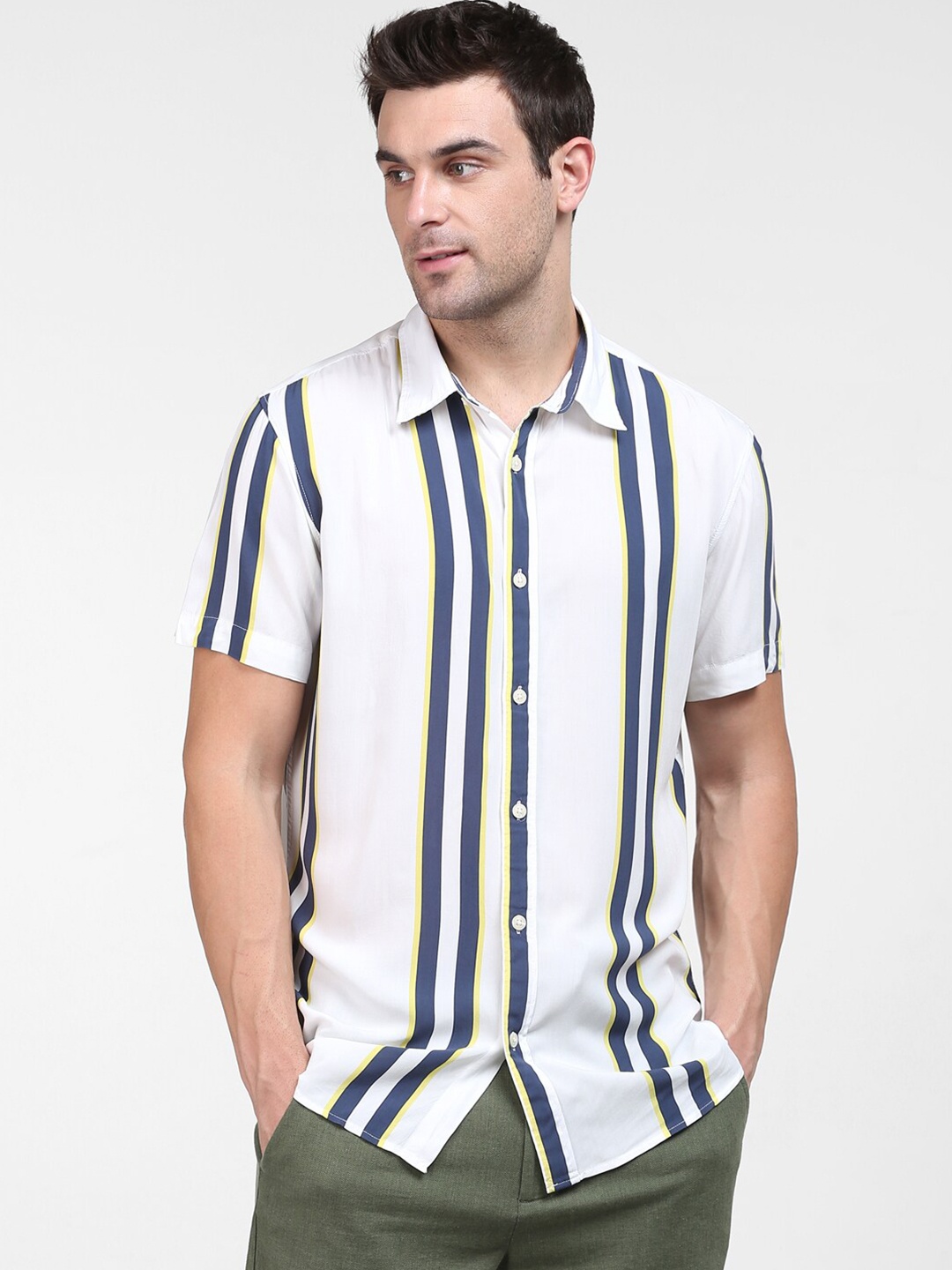 

SELECTED Men White Slim Fit Striped Casual Shirt
