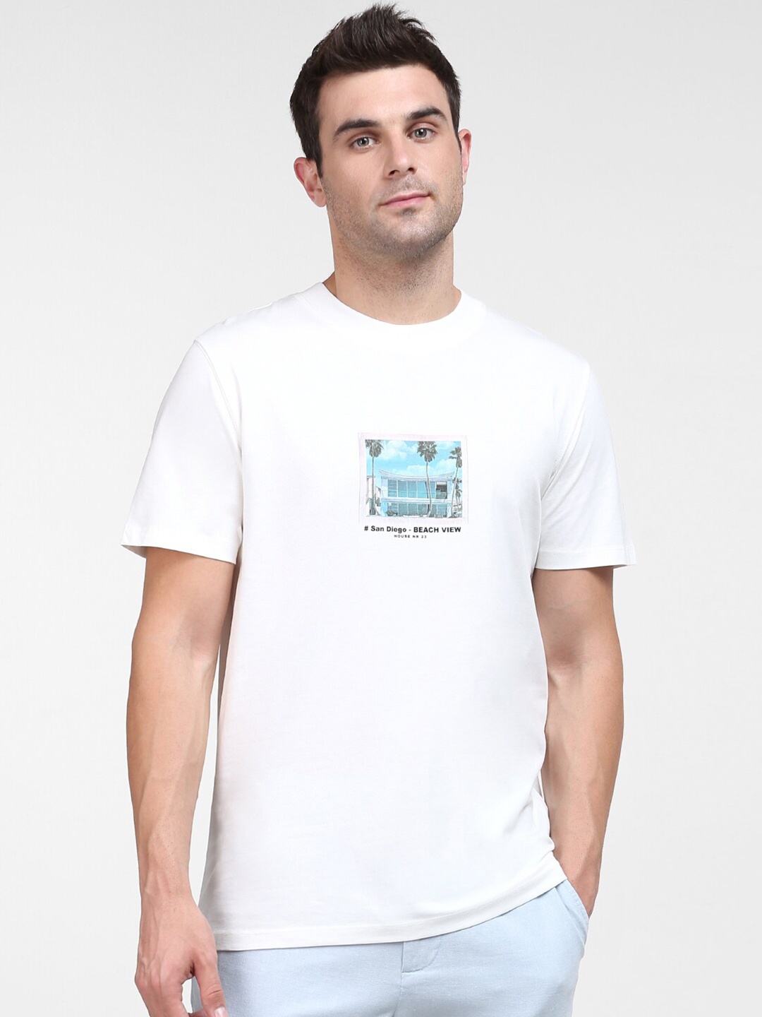 

SELECTED Men White Typography Printed Organic Cotton T-shirt
