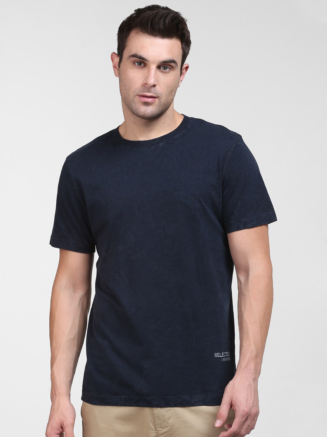 

SELECTED Men Navy Blue Printed Organic Cotton T-shirt