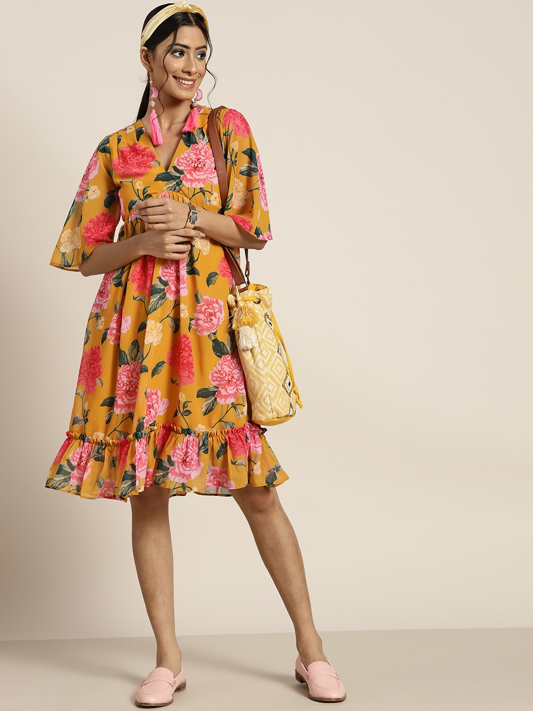 

Sangria Women Mustard Yellow & Pink Floral Georgette A-Line Dress