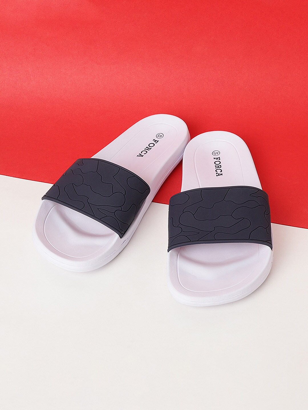 

Forca by Lifestyle Men White & Black Solid Sliders