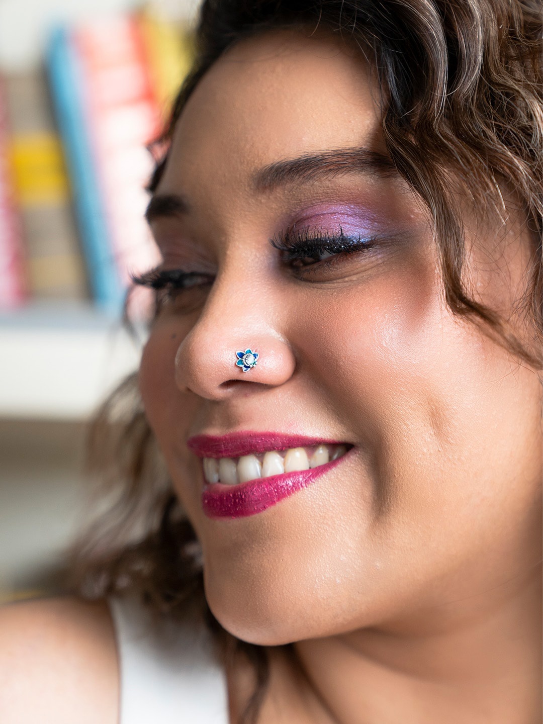 

SHAYA 925 Silver & Blue Oxidised Stud Nose Pin