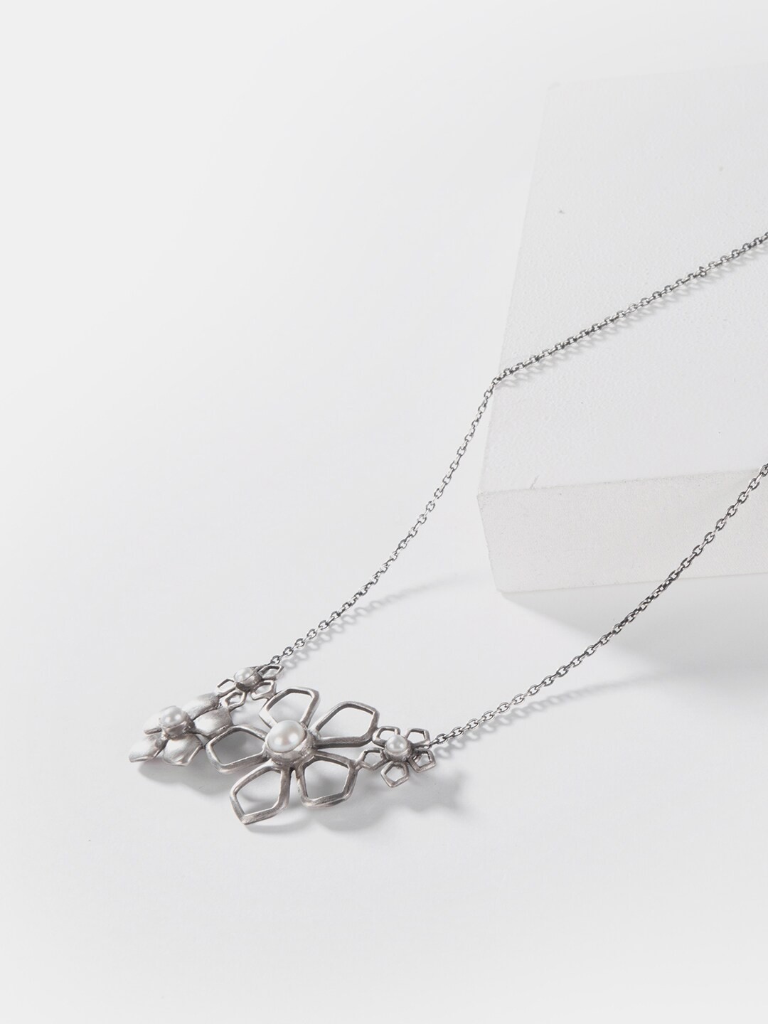 

SHAYA Women 925 Sterling Silver Necklace