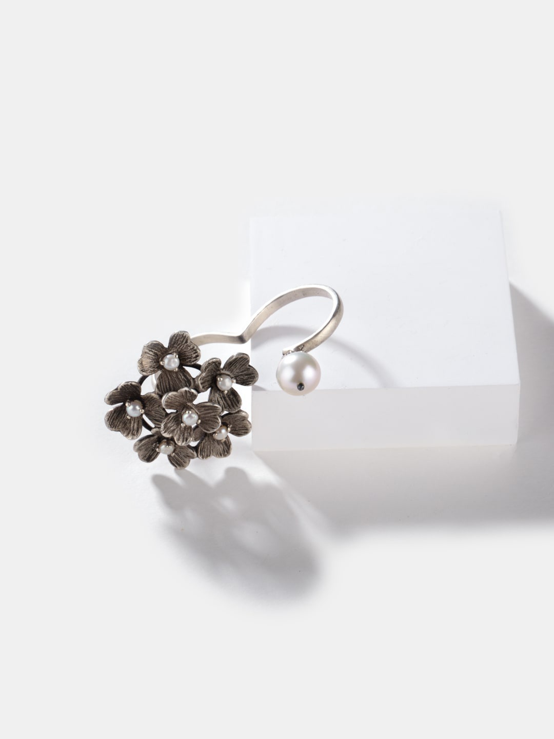 

SHAYA Women Silver-Toned Oxidised 925 Silver Ring