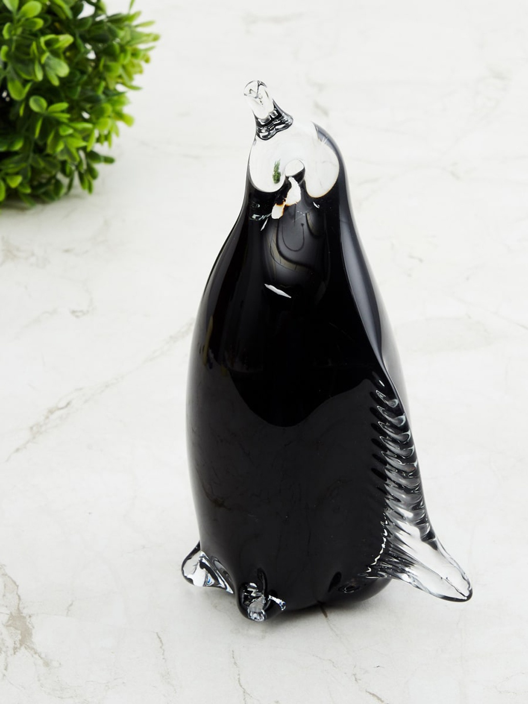 

Home Centre Black Glass Penguin Figurine Showpiece