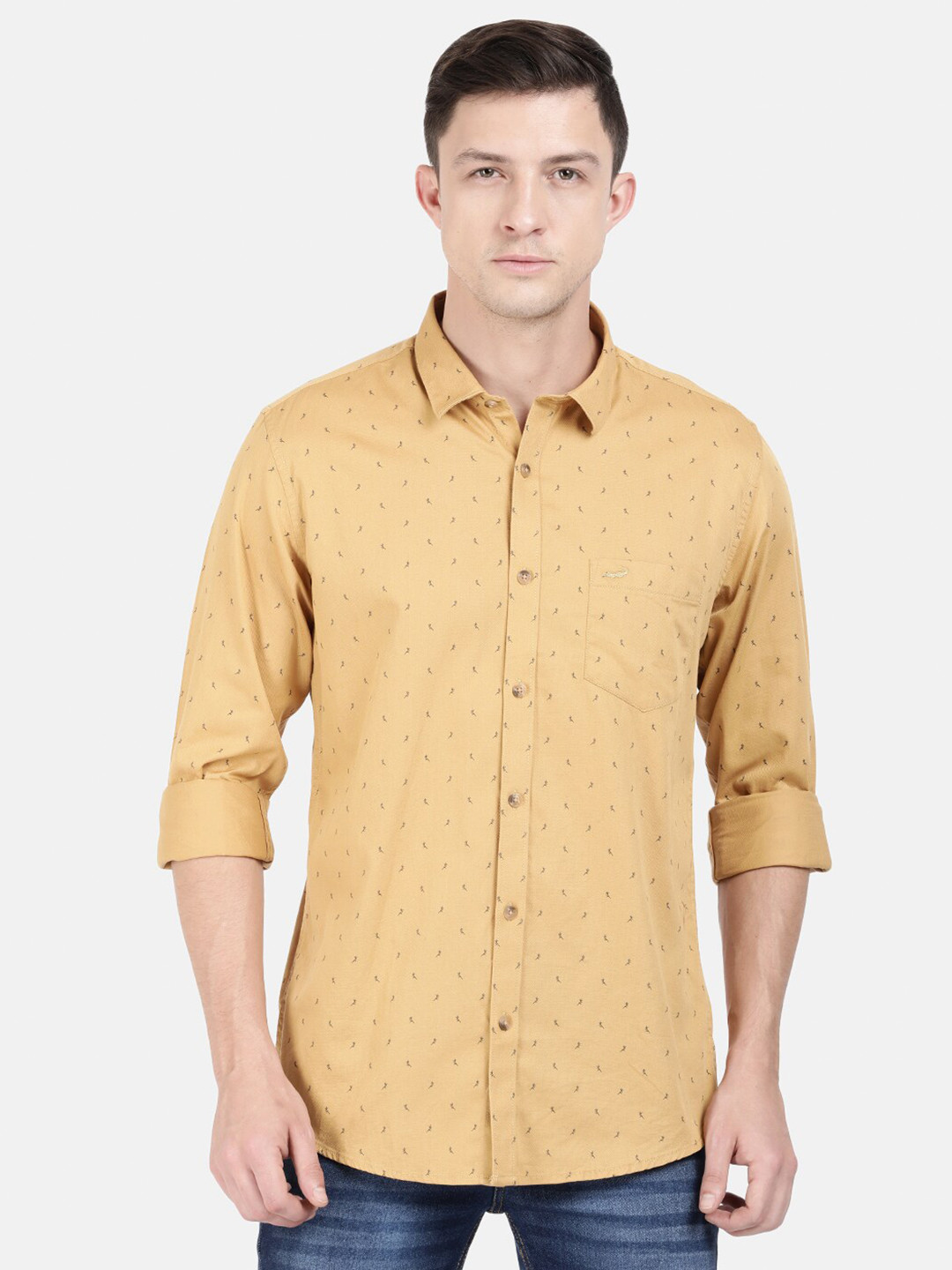 

Crocodile Men Gold-Toned Classic Slim Fit Printed Casual Shirt