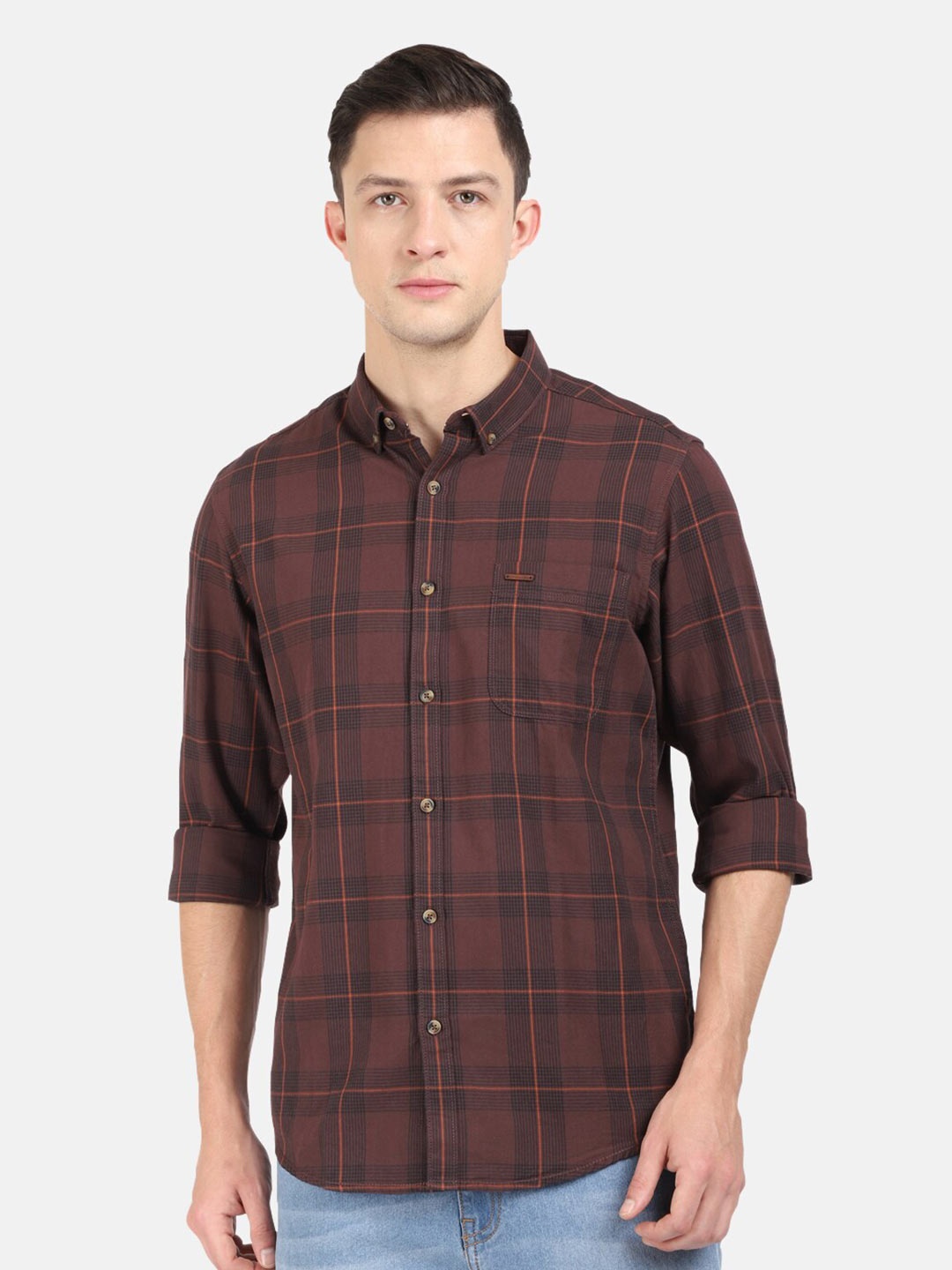 

Crocodile Men Brown & Burgundy Slim Fit Checked Casual Shirt