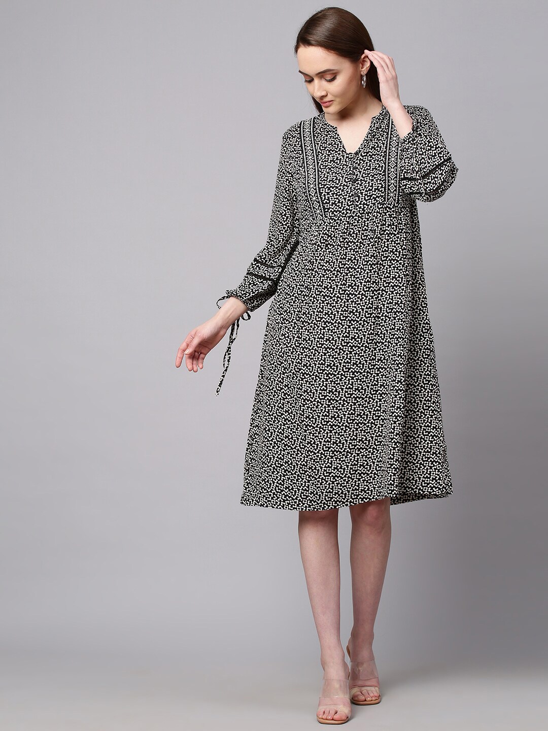

Chemistry Black & White Floral A-Line Dress