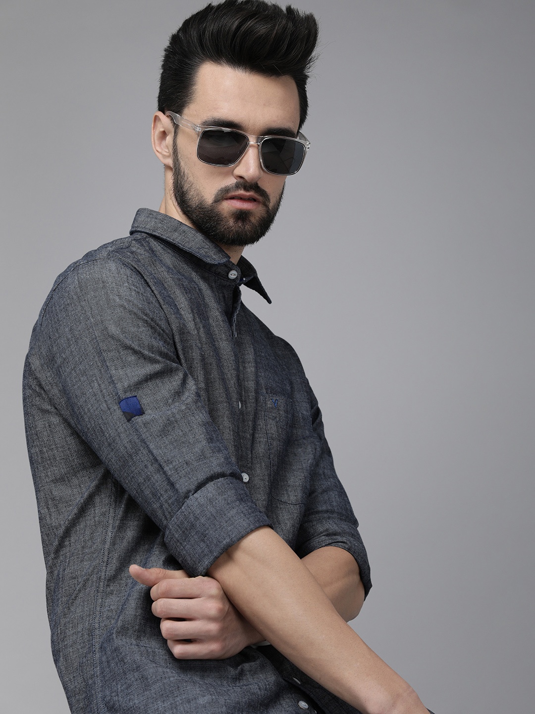 

VAN HEUSEN DENIM LABS Men Navy Blue Slim Fit Pure Cotton Casual Shirt
