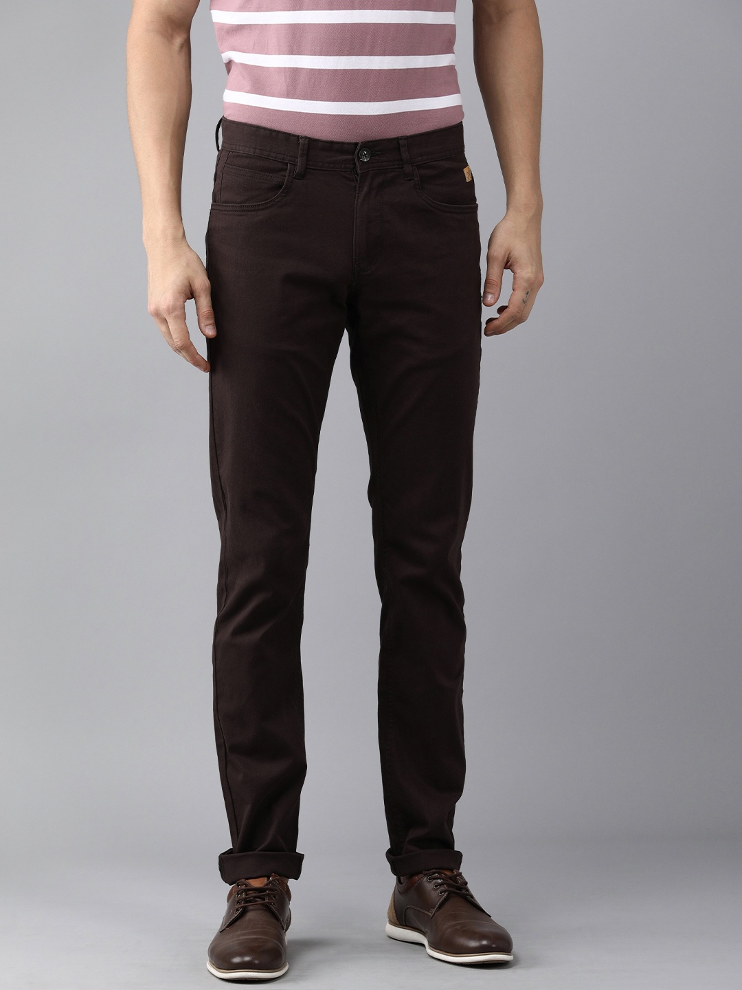 

Van Heusen Sport Men Burgundy Solid Tapered Fit Regular Trousers